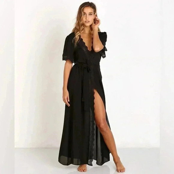 Stone Cold Fox Other - NWT Stone Cold Fox Leo Robe Black 100% Silk Sz XS/S